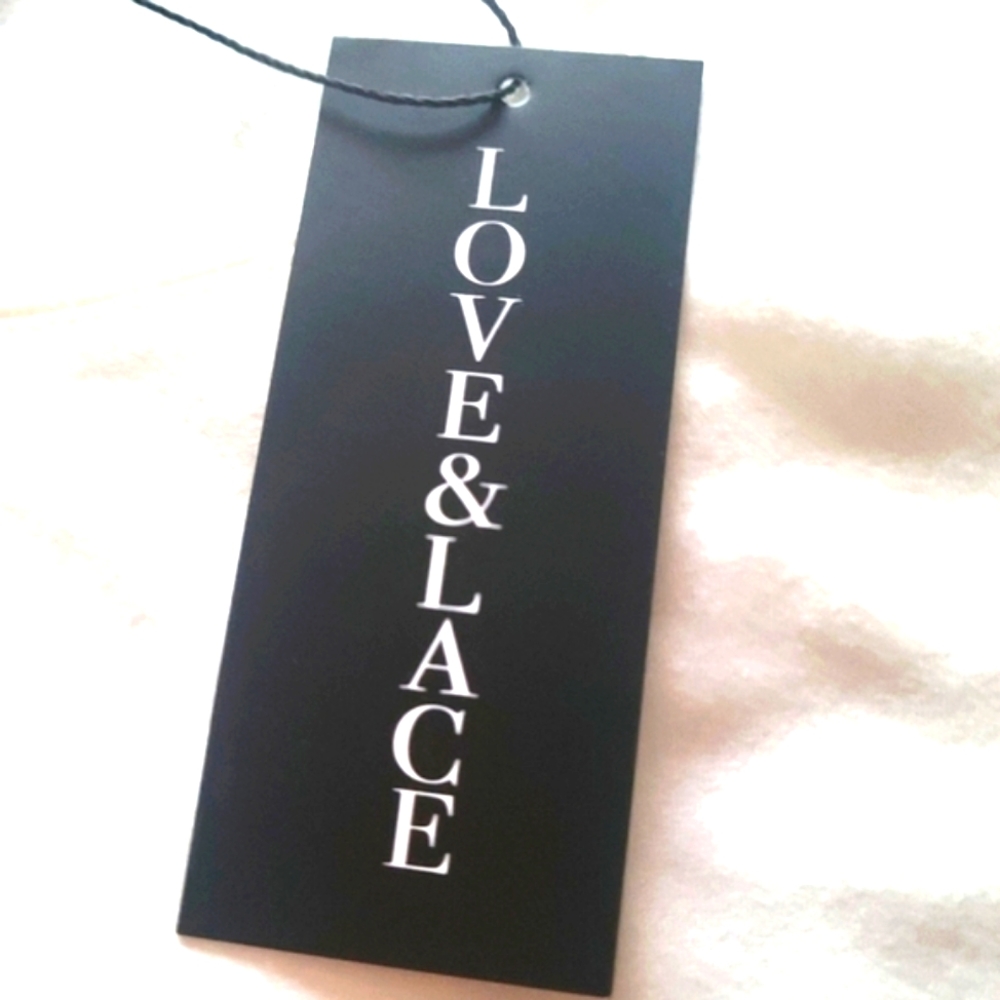 Love & Lace Novelty Top NWT - Picture 5 of 9
